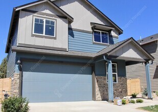 Building Photo - 20560 SE Evian Ave