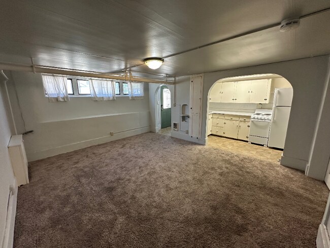 Building Photo - 178 N 200 E
