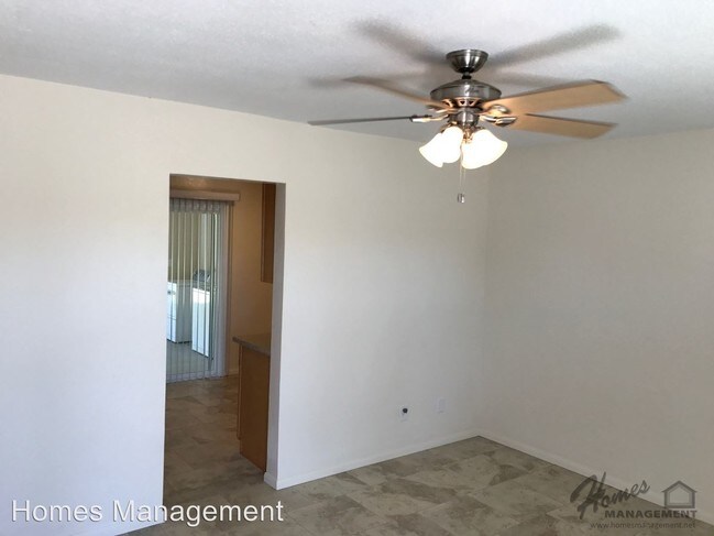 Foto del edificio - 639 Kaylyn Way