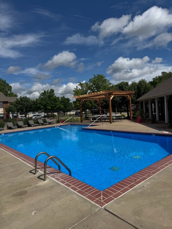 Summer Vibes - The Ridge of Haysville