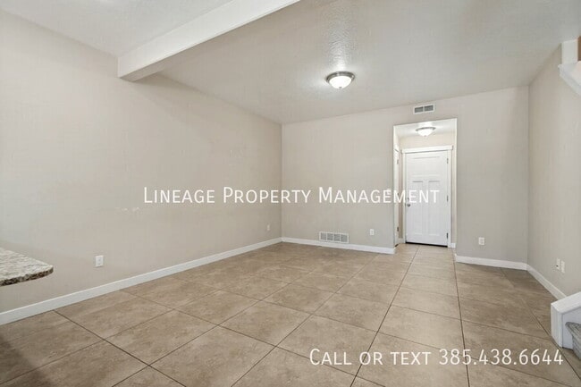 Foto del edificio - 11234 Summer Heights Dr