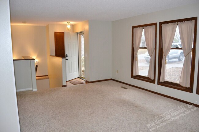 Foto del edificio - 7TorrWy | Madrid Courts | Lake DeSoto | Un...