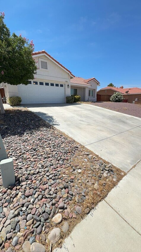 Foto principal - 3 BEDROOM VICTORVILLE HOME