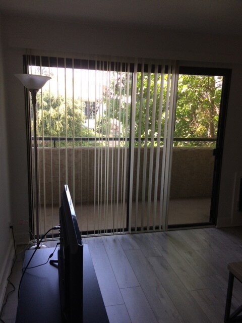 Foto del edificio - 10982 Roebling Ave