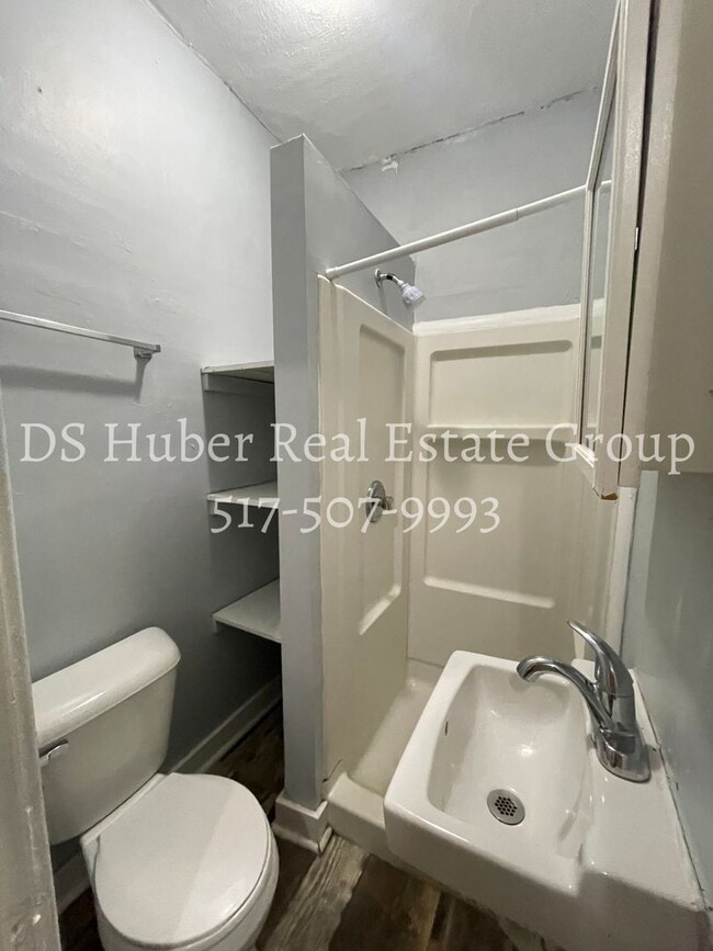 Photo - 511 S Hosmer St Apartment