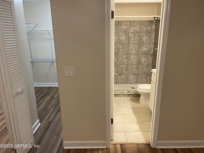 Building Photo - 85 Debarry Ave