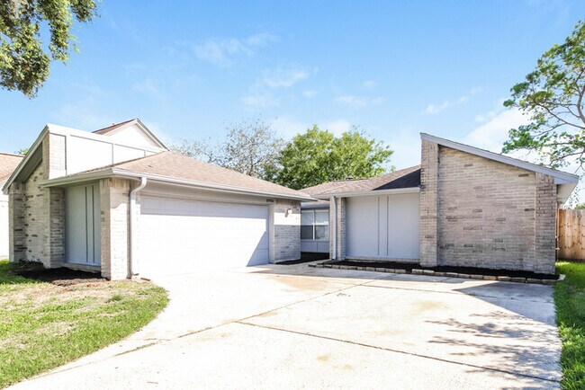 Foto del edificio - 10936 Pinewood Ct