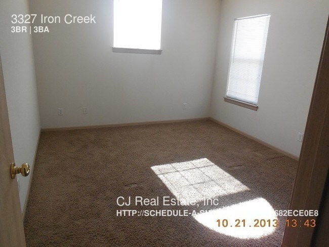 Foto del edificio - 3327 SW Iron Creek Dr