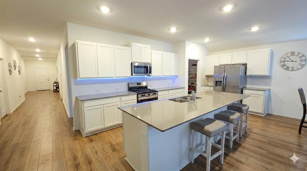 Building Photo - 230 Gresham