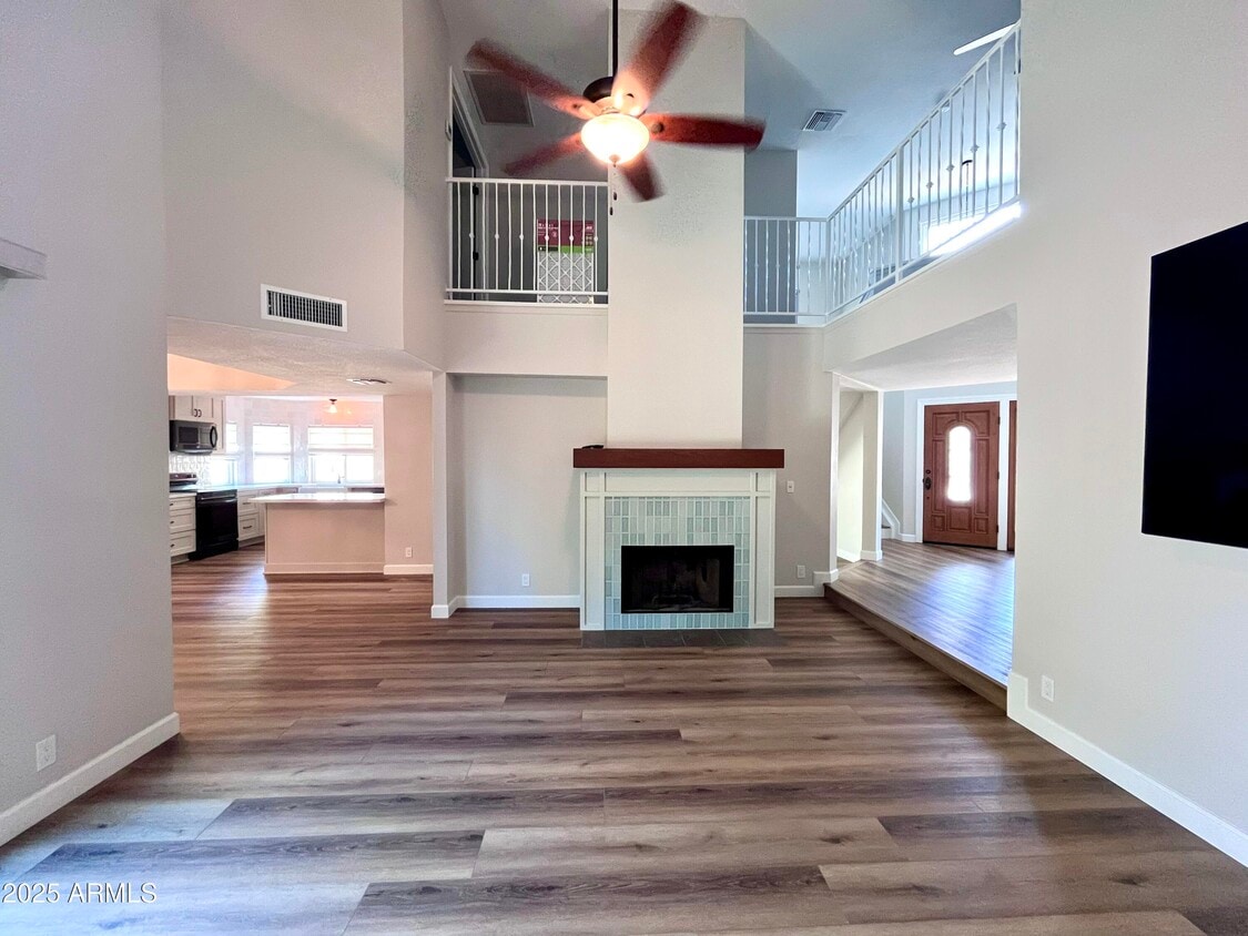 Foto principal - 4924 E Hillery Dr