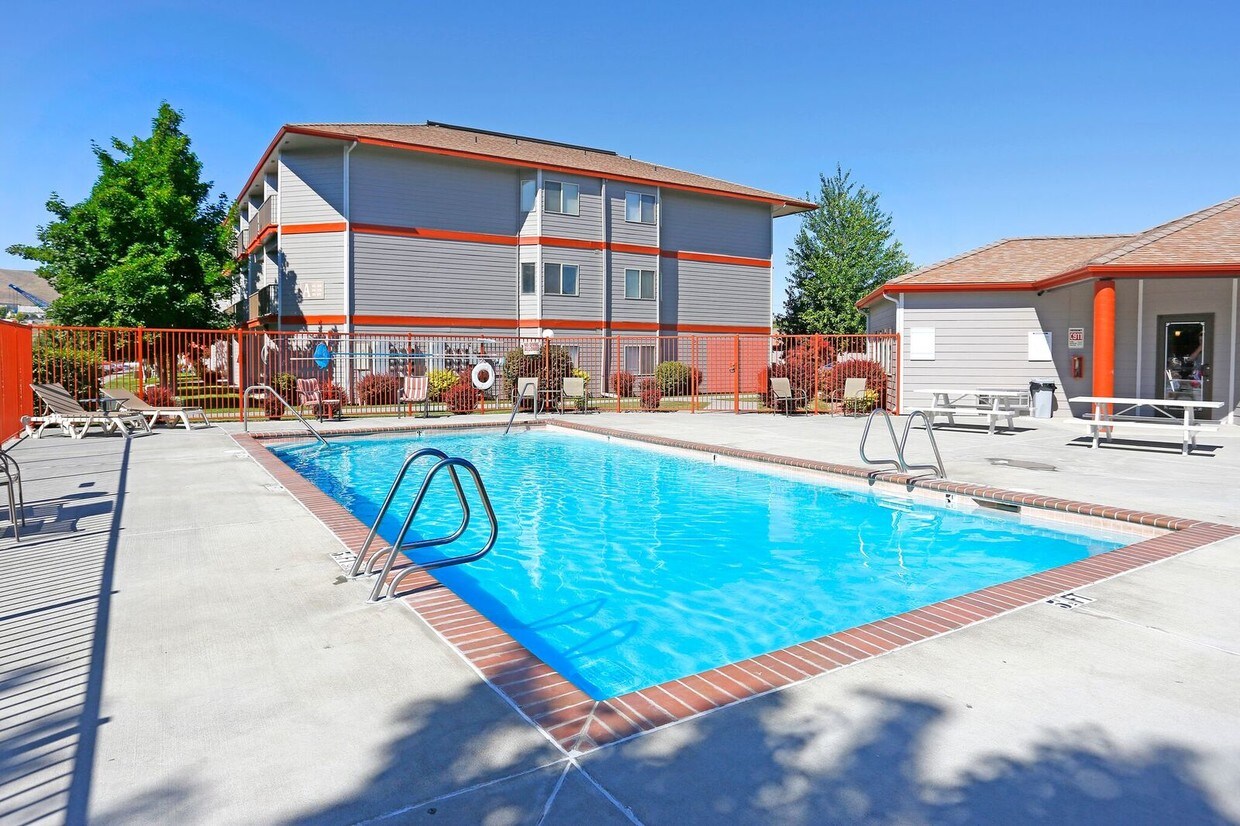 Shoreline Village Apartment Homes Apartments Richland, WA