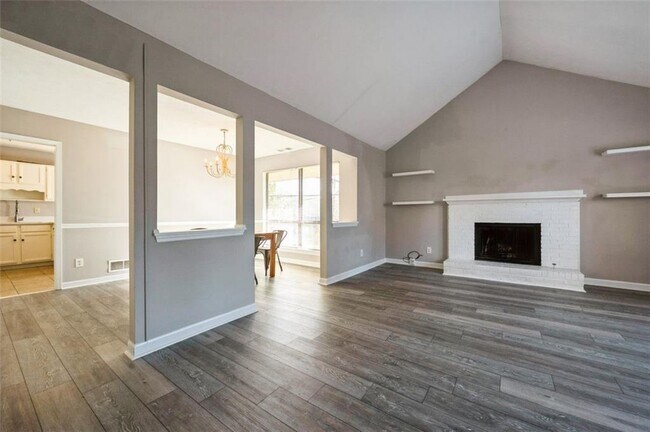 Building Photo - 1258 Minhinette Dr
