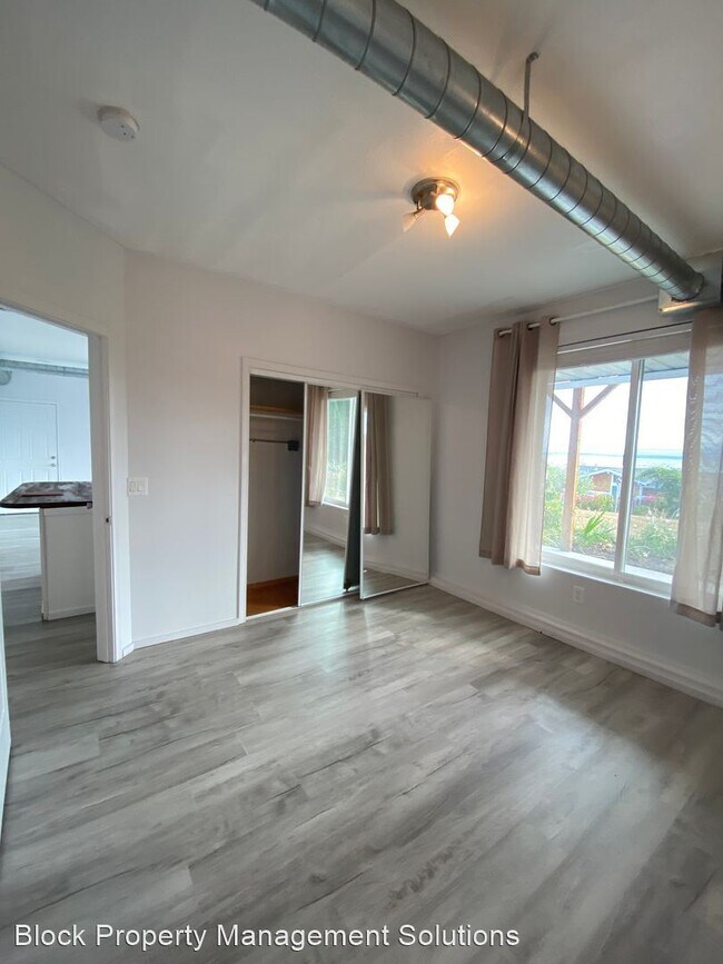 Building Photo - 2 br, 1 bath House - 1450 Country Club Dr