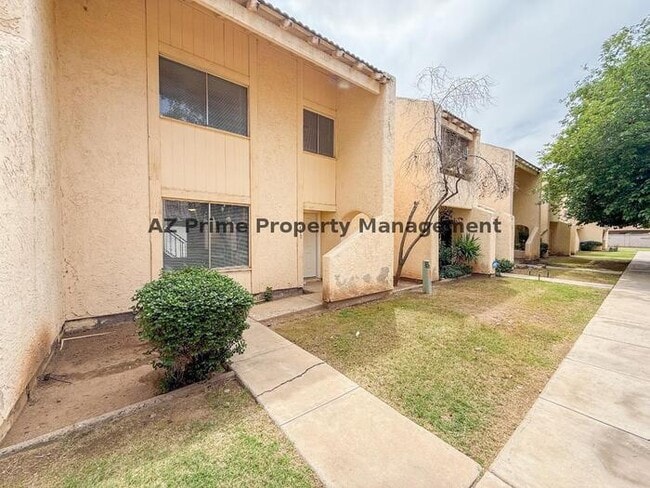 Photo - 4440 W Solano Dr N Townhome