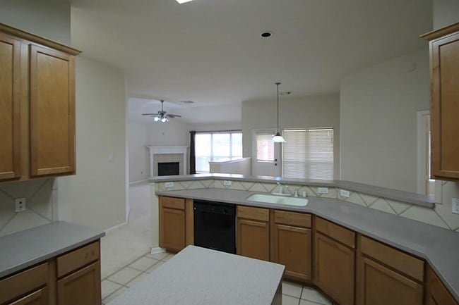 Foto del edificio - 10702 Lyndon Meadows Dr