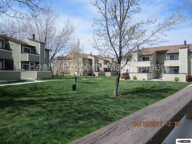 Foto del edificio - 555 E Patriot Blvd