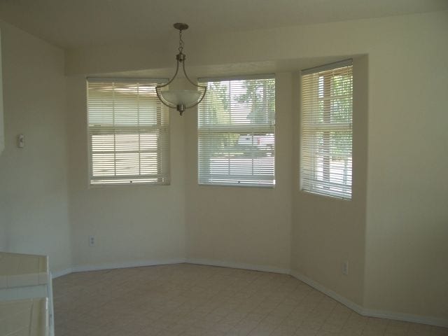 Building Photo - **1st Month FREE!!** Great SW Bend Home Close To The Old Mill!