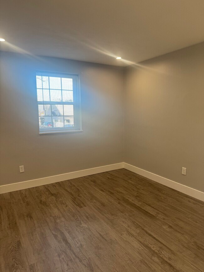 Building Photo - Skyline Terrace Apartments