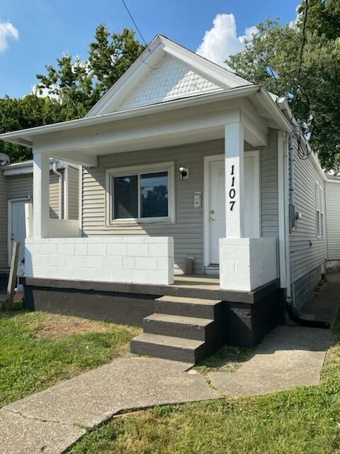 Foto principal - 1107 E Oak St