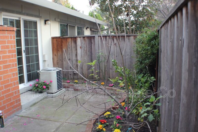 Primary Photo - 20307 Northbrook Square