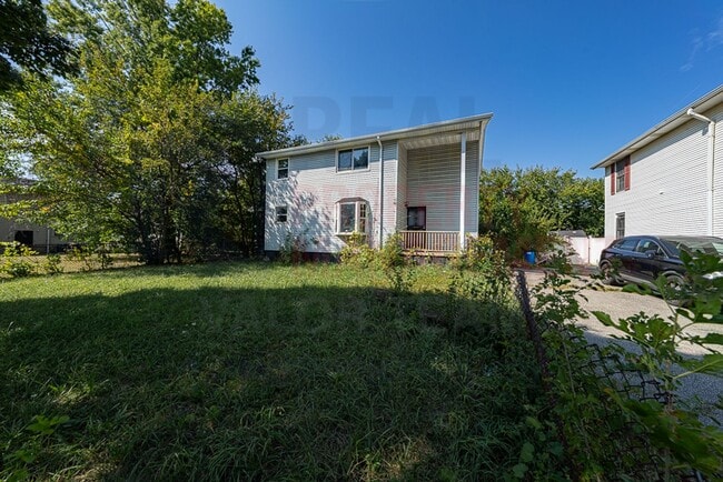 Building Photo - 3060 Charles Carr Pl