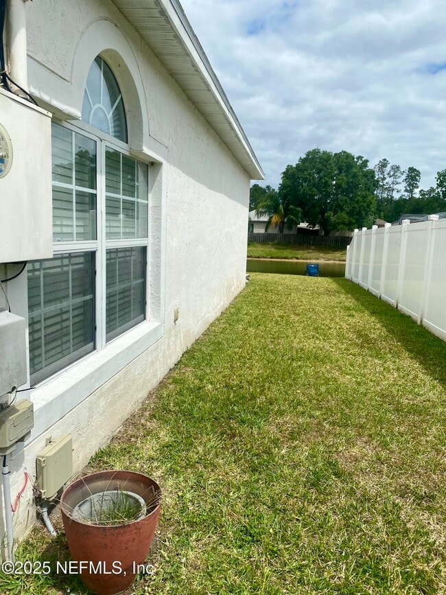 Building Photo - 3585 Alec Dr