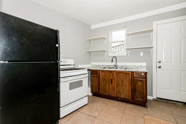 Foto del edificio - 4610 Schroeder St