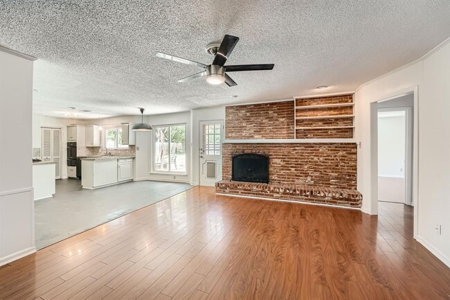 Building Photo - 2030 Northridge Dr