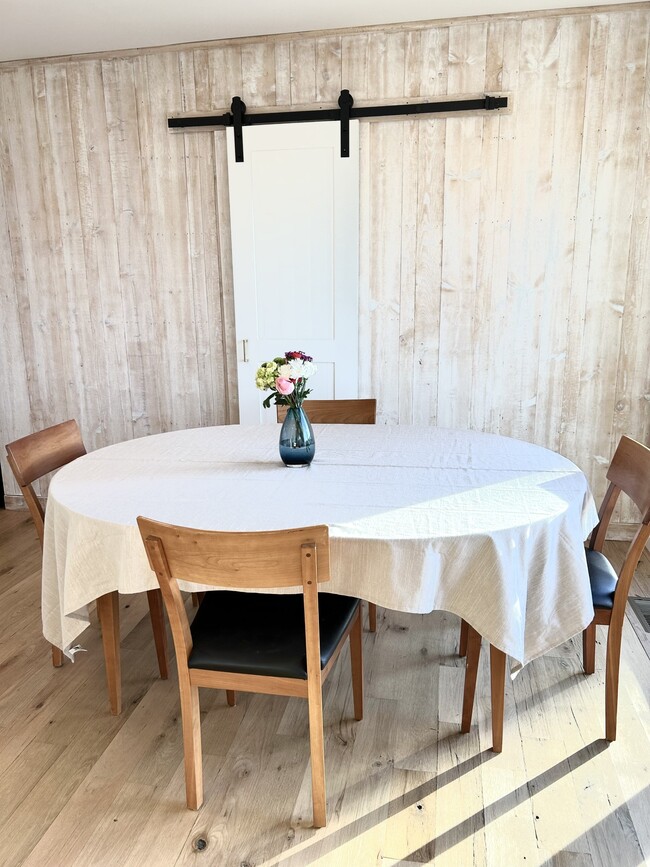 Dining Room - 92 Grandview Dr