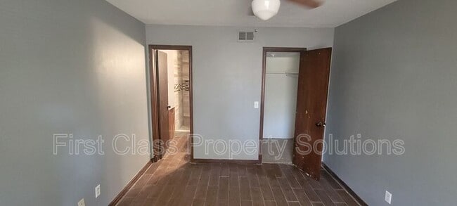 Photo - 661 NW 16th St House