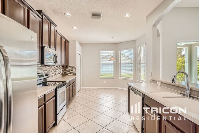 Building Photo - 7126 Forest Mere Dr
