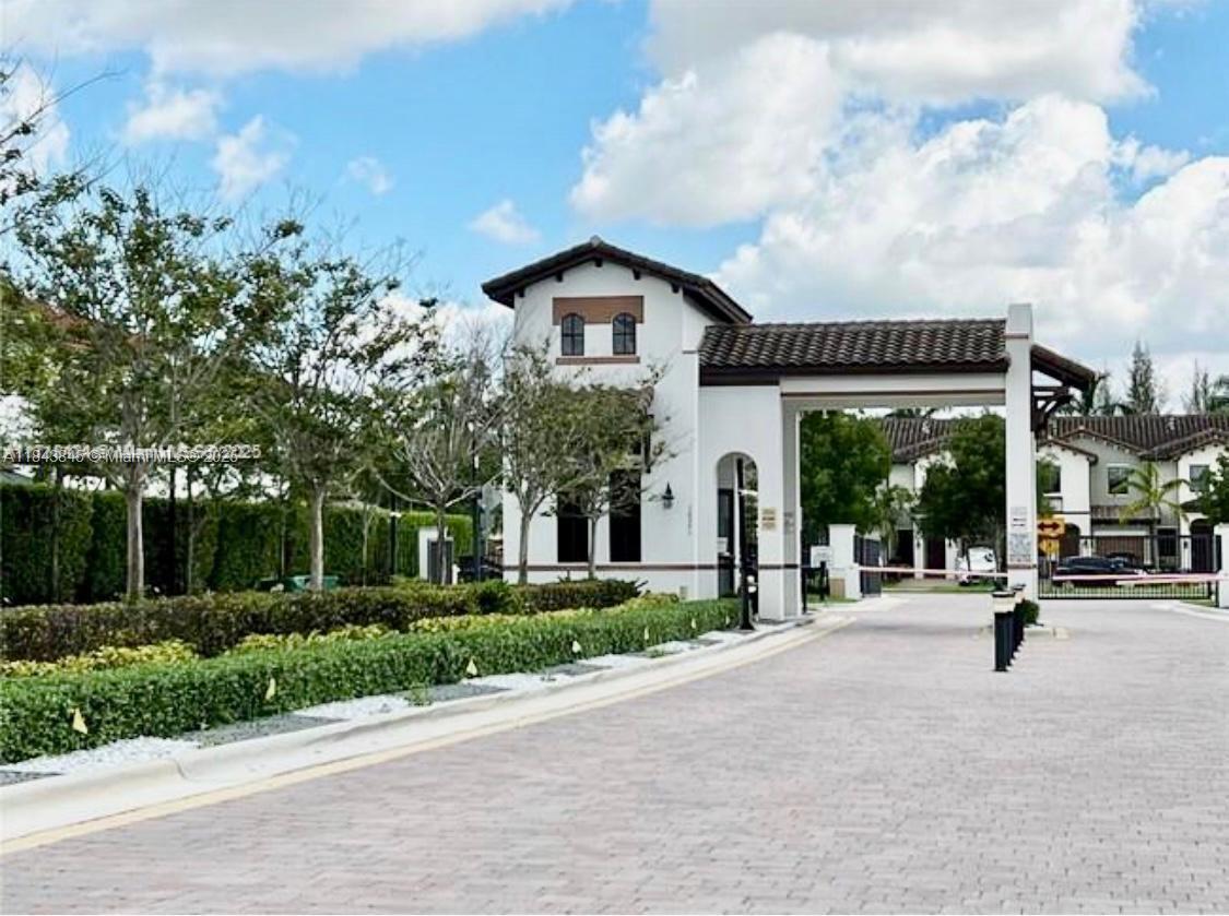 Foto principal - 10620 NW 88th St