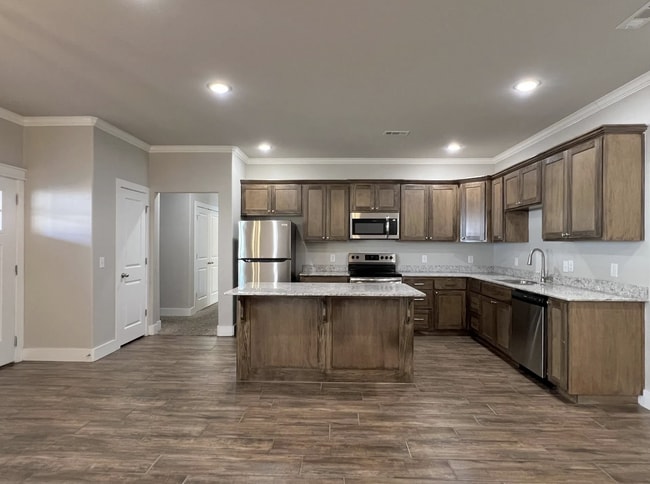 Building Photo - Cedar Crest