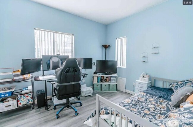 Foto del edificio - 17161 Alva Rd