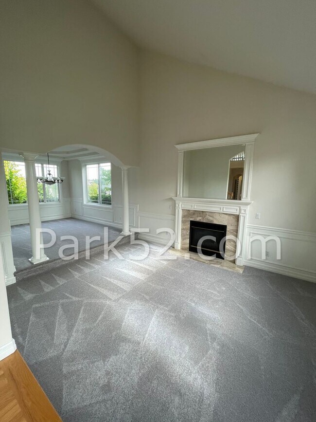 Building Photo - Browns Point Tacoma 3 Bedroom Single Famil...