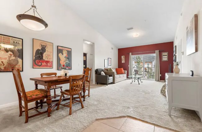 Building Photo - 8201 Green Parrot Road