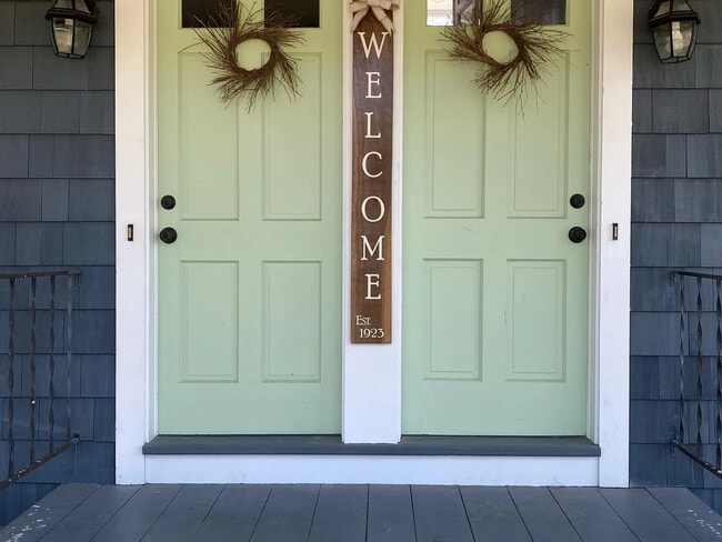 Building Photo - 11 Lawrence St