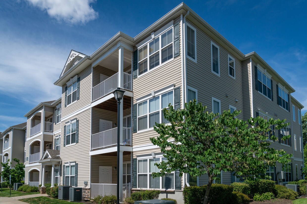 218 Sloan Ct, Matawan, NJ 07747 Condo for Rent in Matawan, NJ