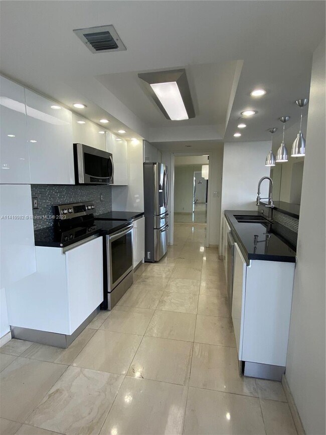 Foto del edificio - 4000 Towerside Terrace
