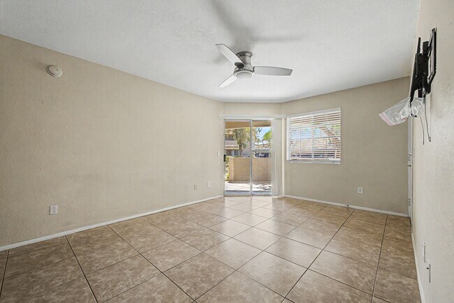 Foto del edificio - Condo in Cliffs Art North Mountain Community