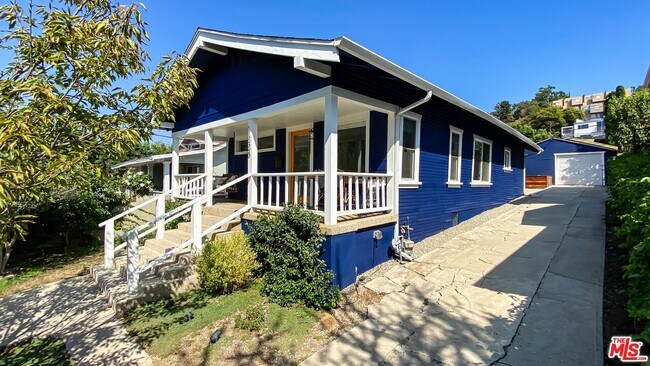 Building Photo - 1228 Sanborn Ave