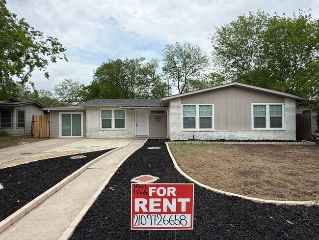 Photo - 143 Huxley Dr House