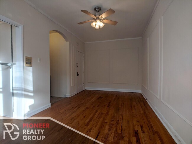 Foto del edificio - 2825 N Burling St