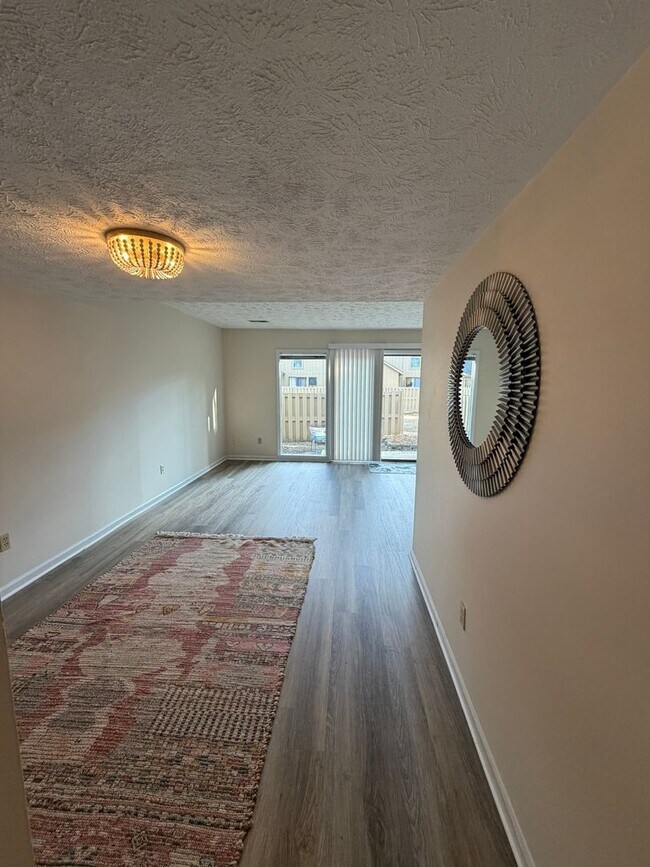 Building Photo - 4615 Dow Ct