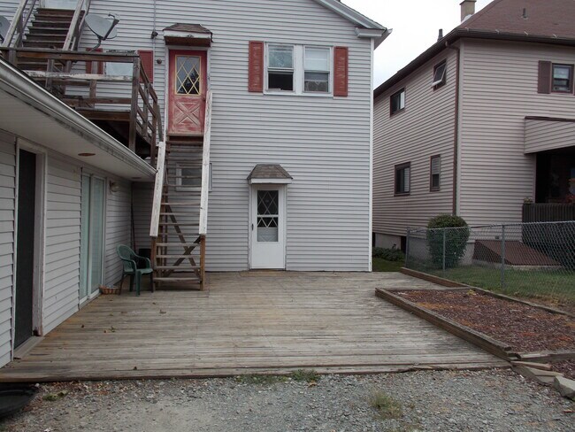 back Deck - 1335 Amherst St