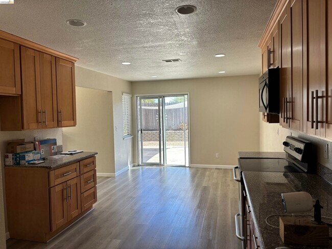 Building Photo - 239 Almondtree Ln