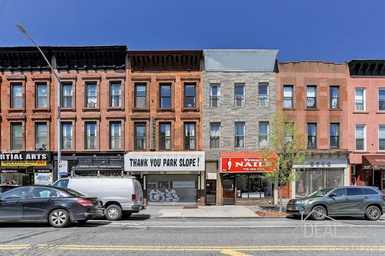 Primary Photo - 356 -358 7th Avenue #BuildingR