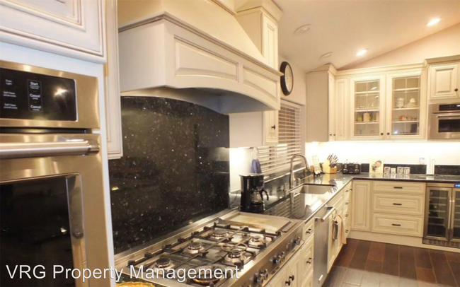 Building Photo - 4 br, 2.5 bath House - 2740 Dove Meadow Court
