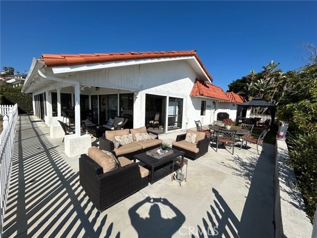 Building Photo - 307 E Avenida Cordoba