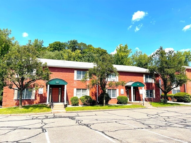 Building Photo - 545 N Main St